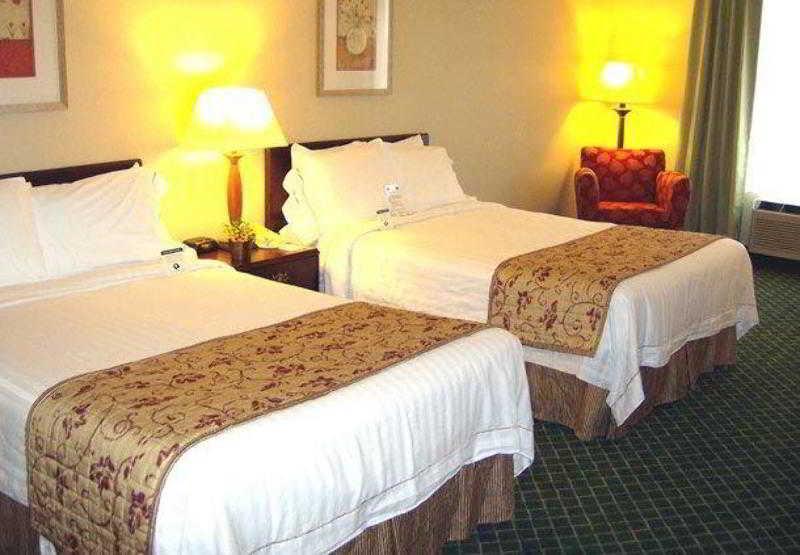 Fairfield Inn & Suites Butler Eksteriør bilde