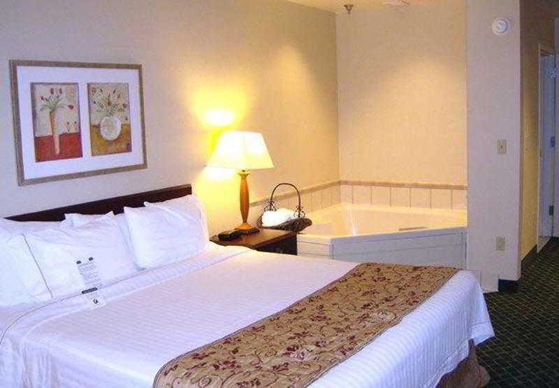 Fairfield Inn & Suites Butler Eksteriør bilde
