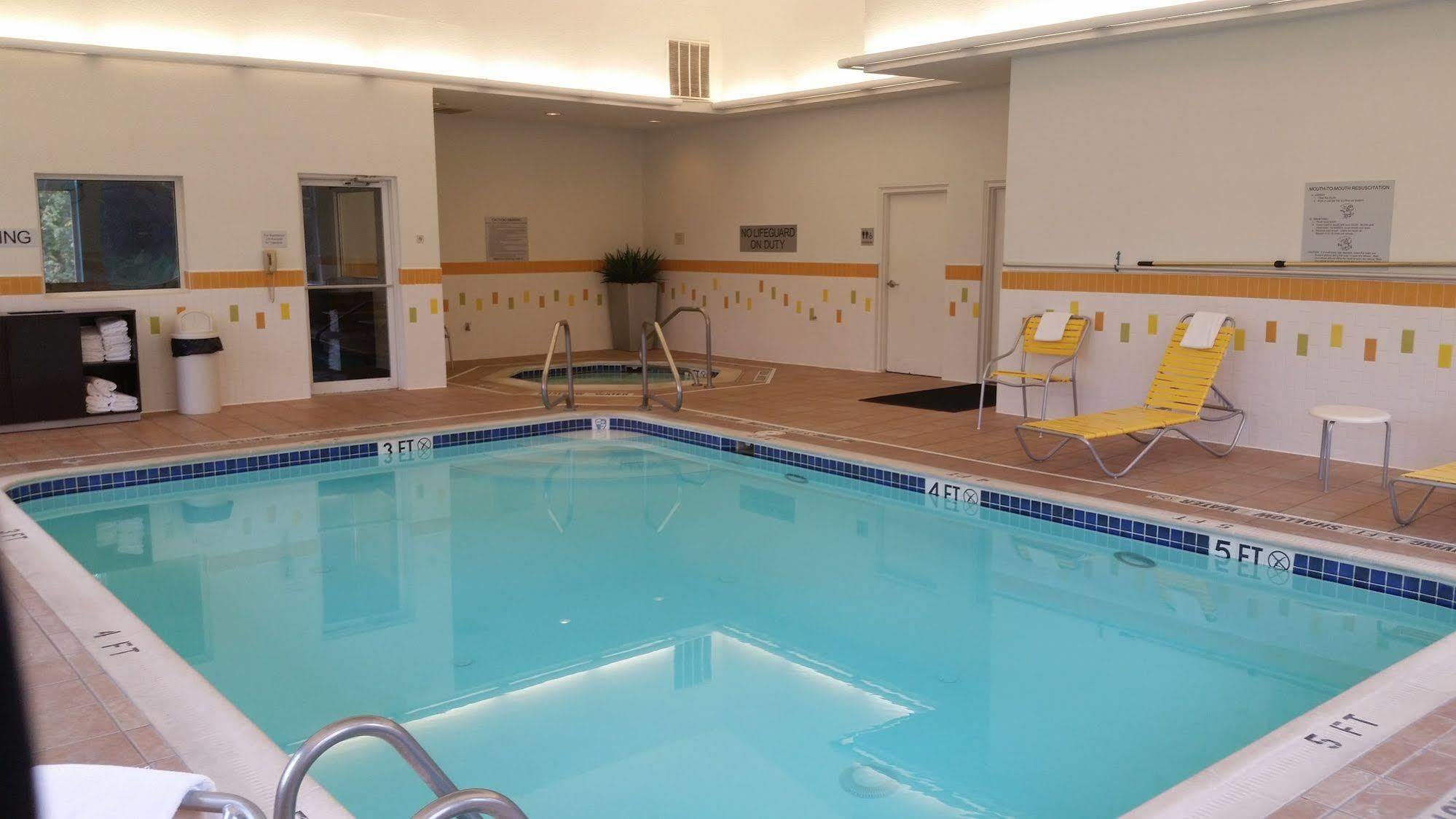 Fairfield Inn & Suites Butler Eksteriør bilde